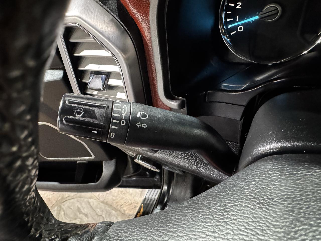 Ford F-150 Platinum 4WD SuperCrew 5.5' Box 2020