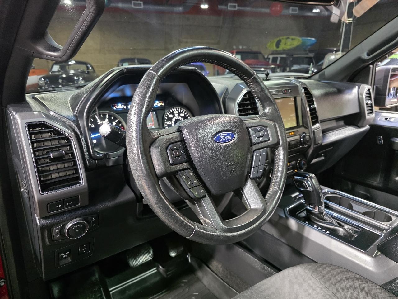 Ford F-150 4WD SuperCrew 139" XLT 2018