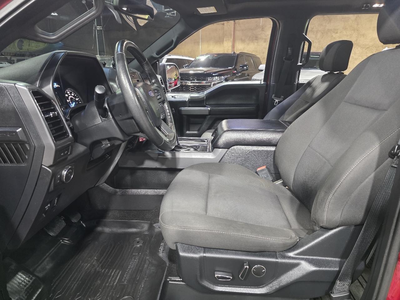 Ford F-150 4WD SuperCrew 139" XLT 2018