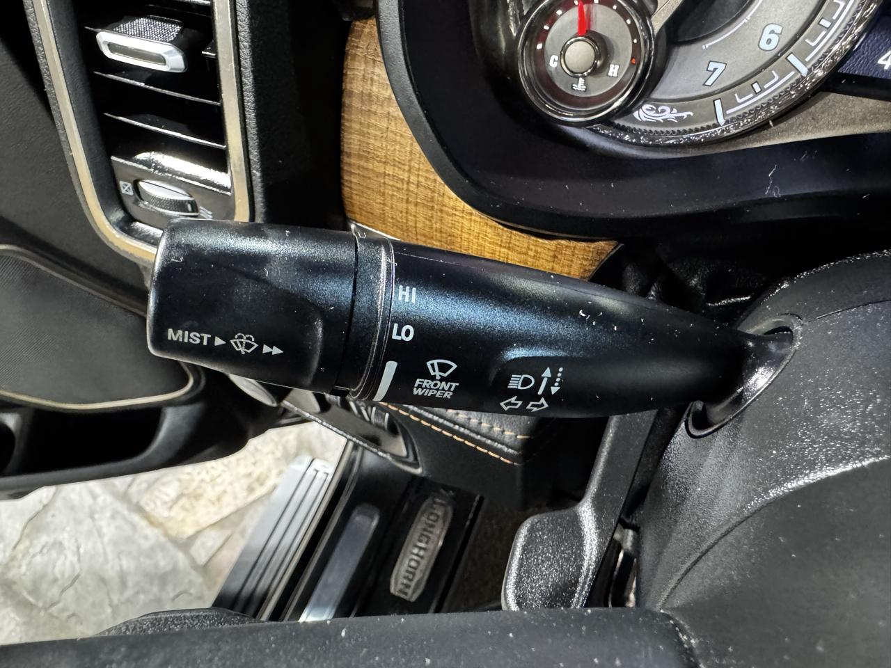 RAM 1500 Longhorn 4x2 Crew Cab 5'7" Box 2019