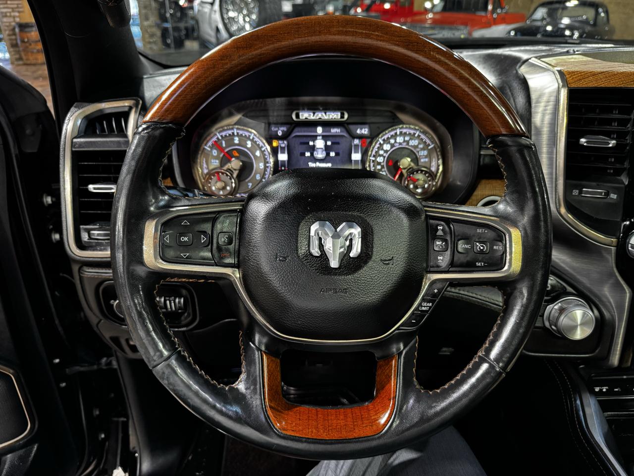 RAM 1500 Longhorn 4x2 Crew Cab 5'7" Box 2019