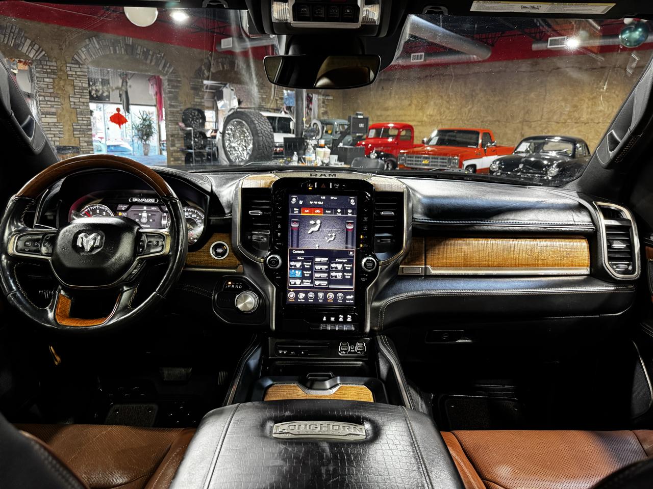 RAM 1500 Longhorn 4x2 Crew Cab 5'7" Box 2019