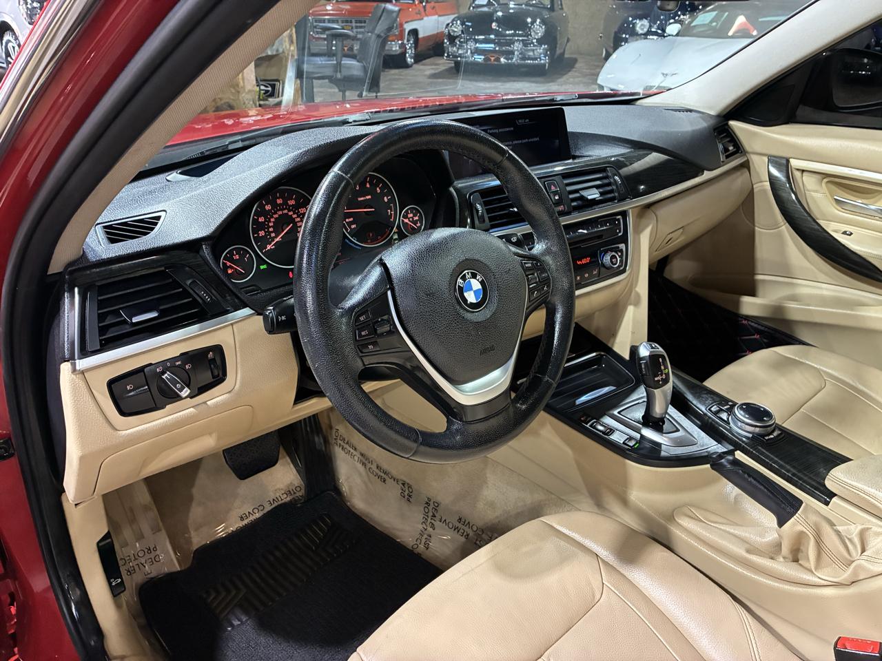 BMW 3 Series 4dr Sdn 328i RWD 2014