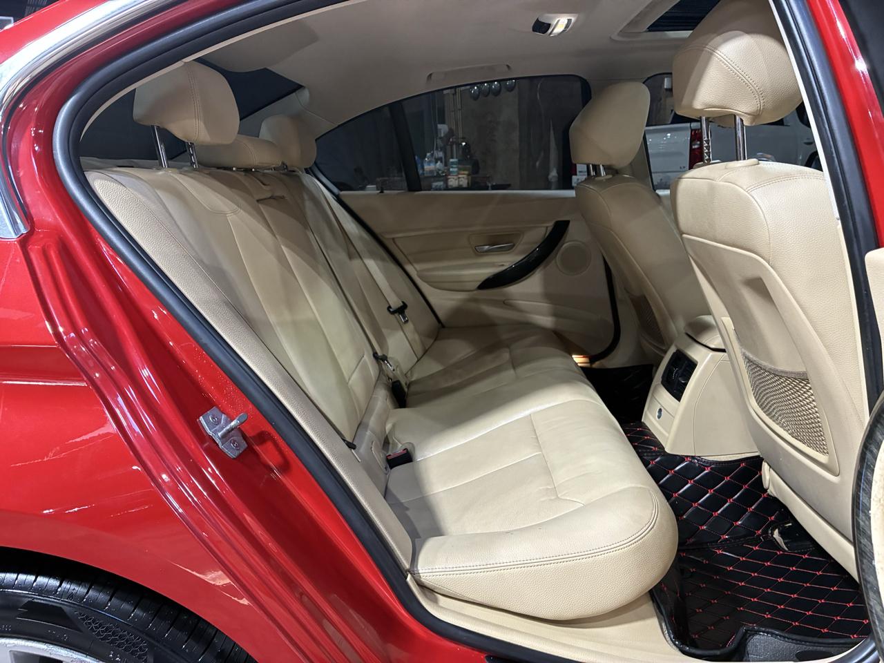BMW 3 Series 4dr Sdn 328i RWD 2014
