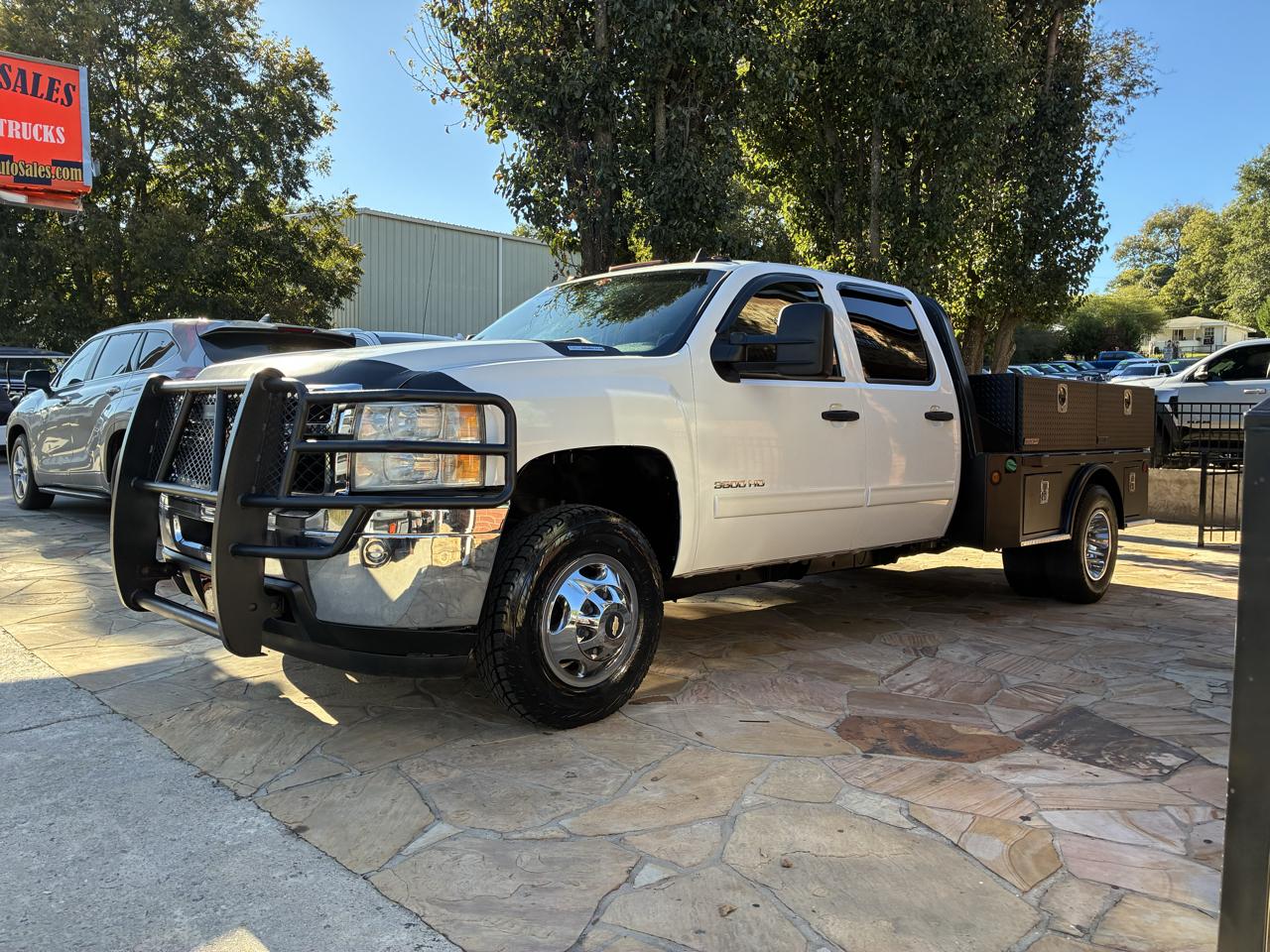 Chevrolet Silverado 3500HD 4WD Crew Cab 167.7" DRW LT 2011