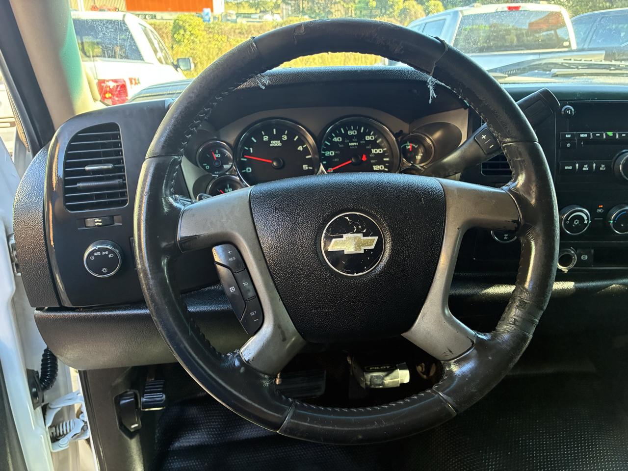 Chevrolet Silverado 3500HD 4WD Crew Cab 167.7" DRW LT 2011