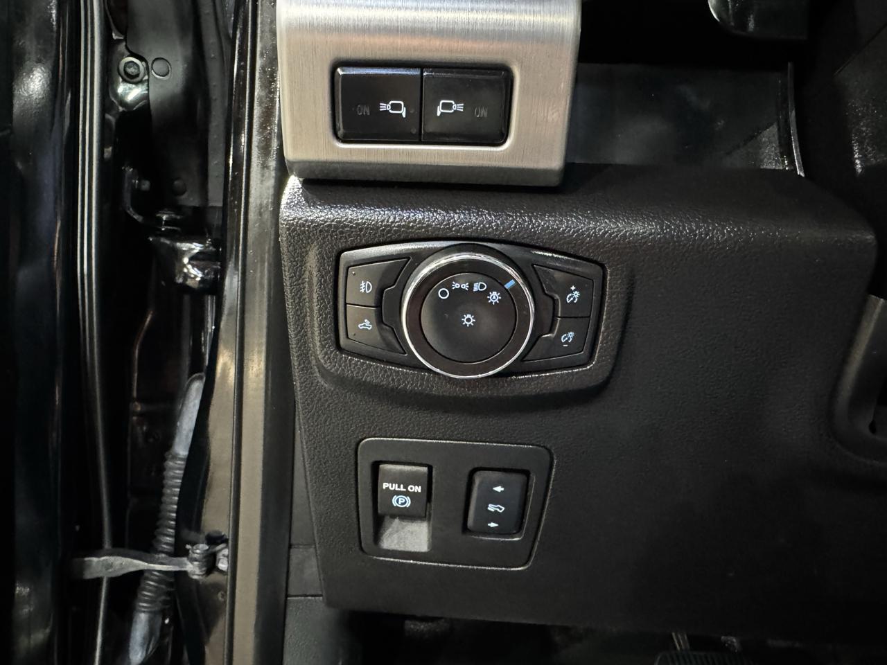 Ford F-150 Platinum 4WD SuperCrew 5.5' Box 2018
