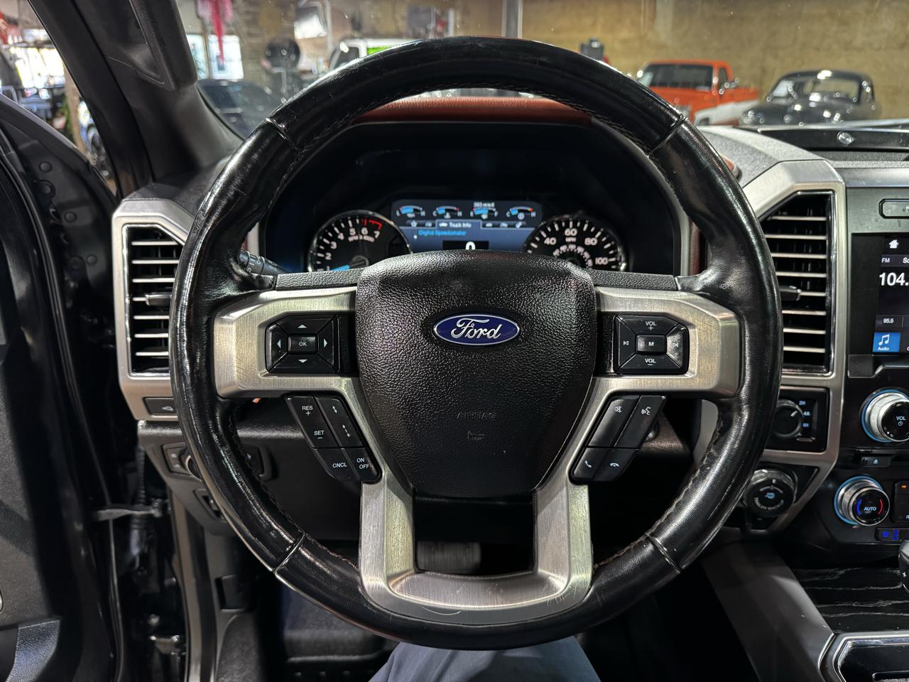 Ford F-150 Platinum 4WD SuperCrew 5.5' Box 2018