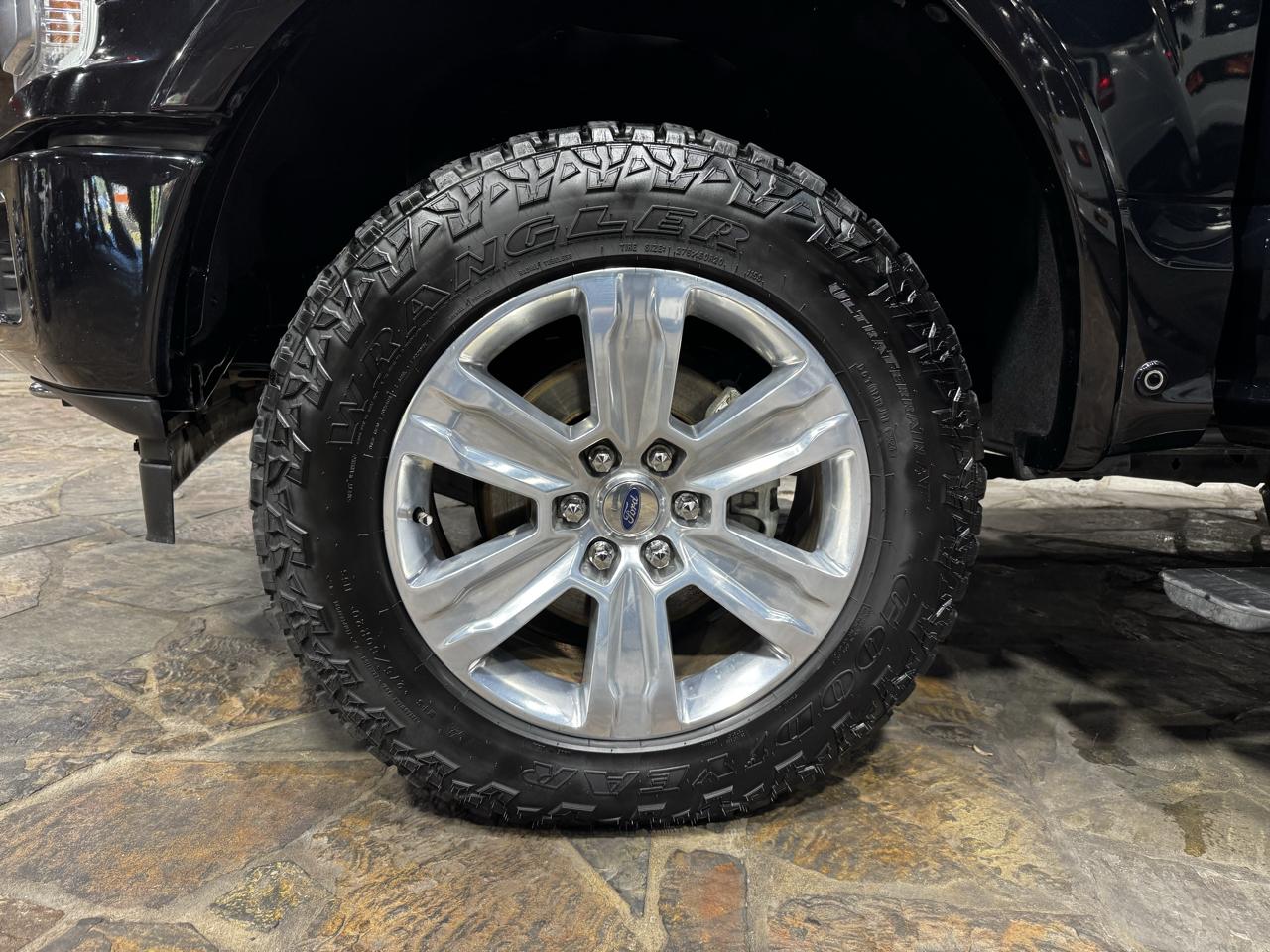 Ford F-150 Platinum 4WD SuperCrew 5.5' Box 2018
