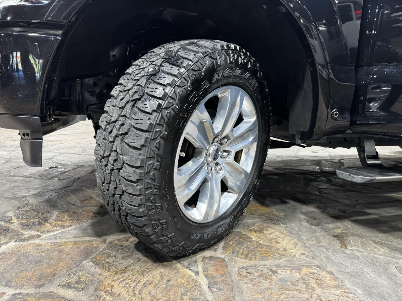 Ford F-150 Platinum 4WD SuperCrew 5.5' Box 2018