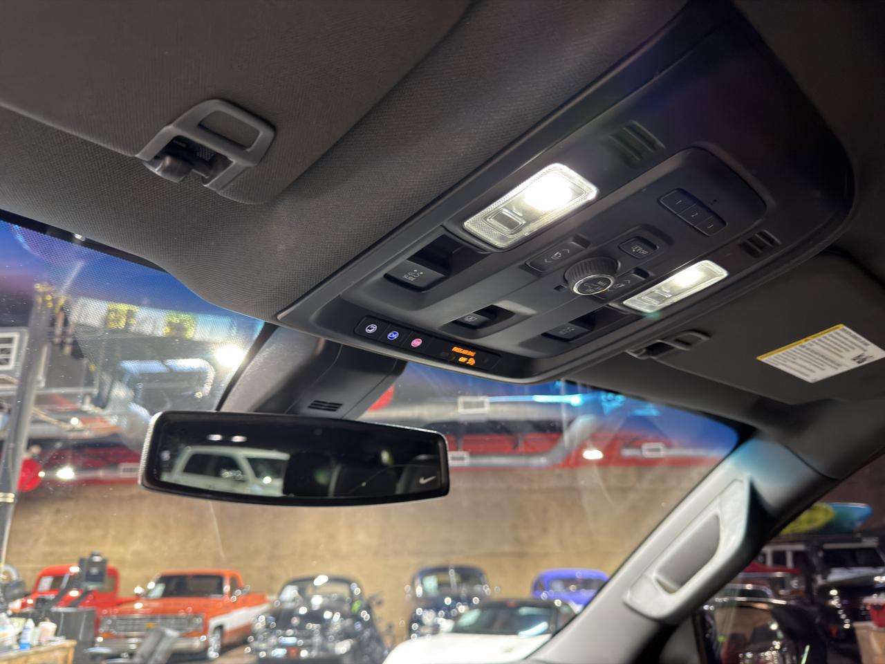 Chevrolet Tahoe 4WD 4dr Z71 2022