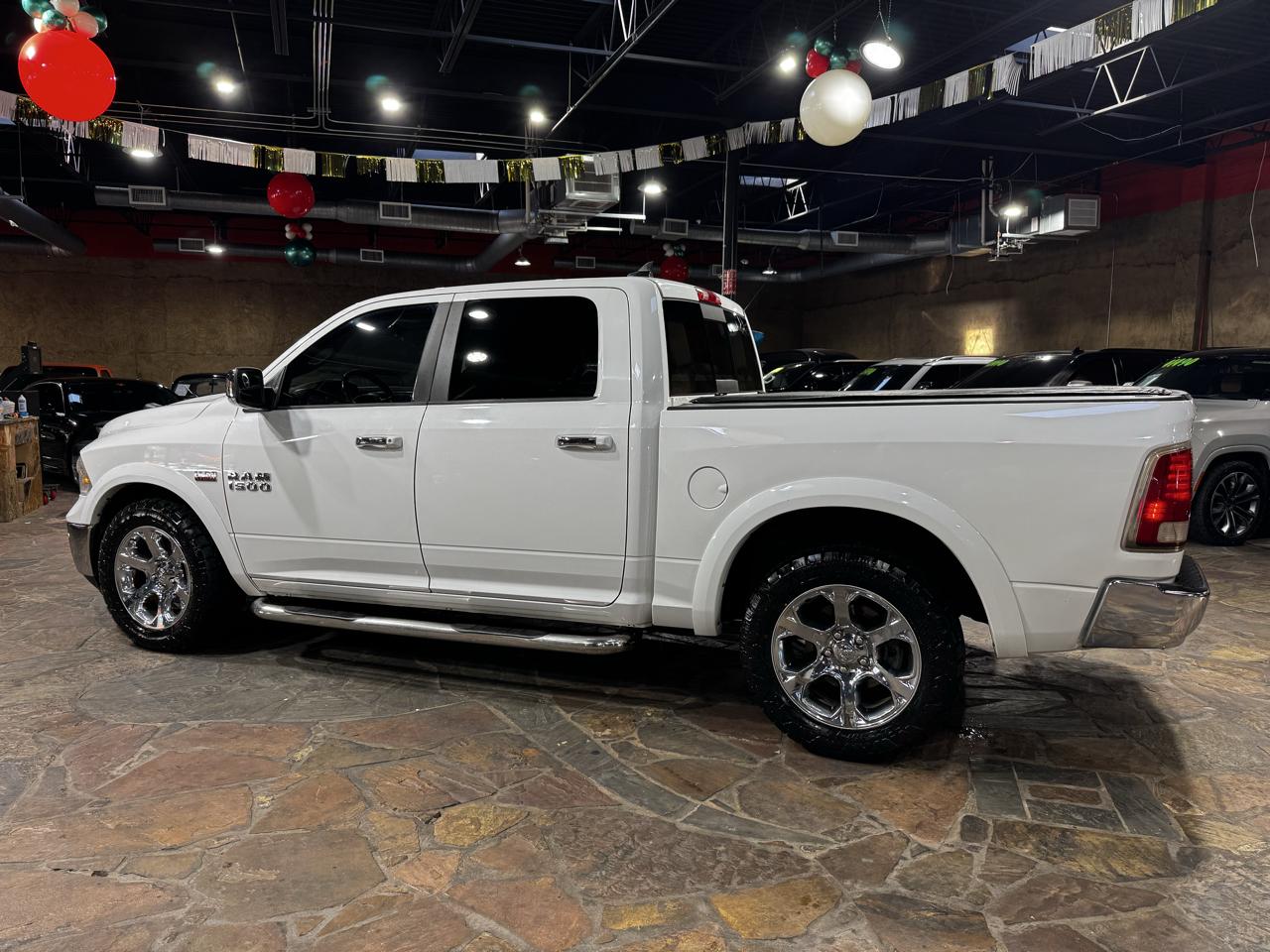 RAM 1500 2WD Crew Cab 140.5" Laramie 2014