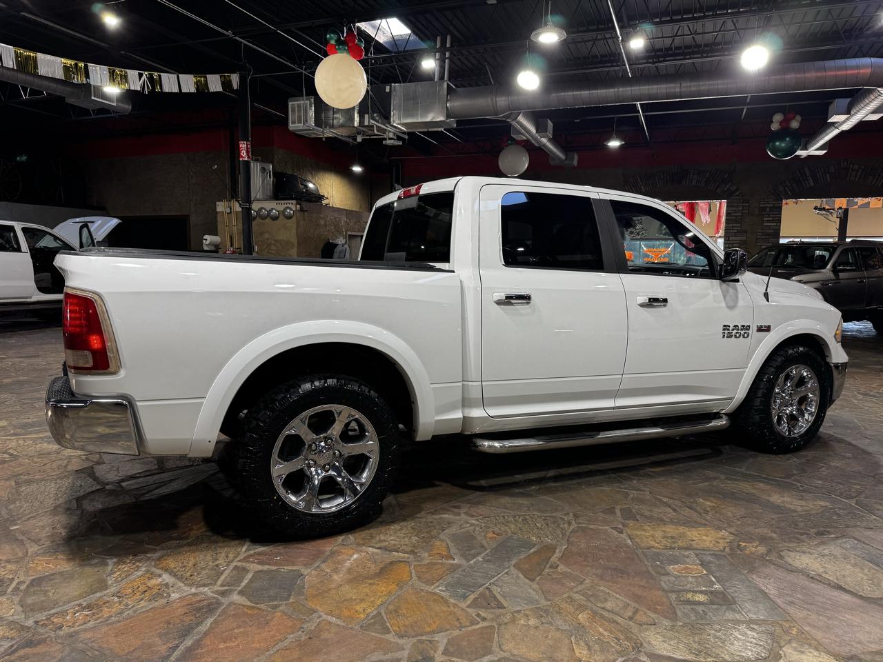 RAM 1500 2WD Crew Cab 140.5" Laramie 2014