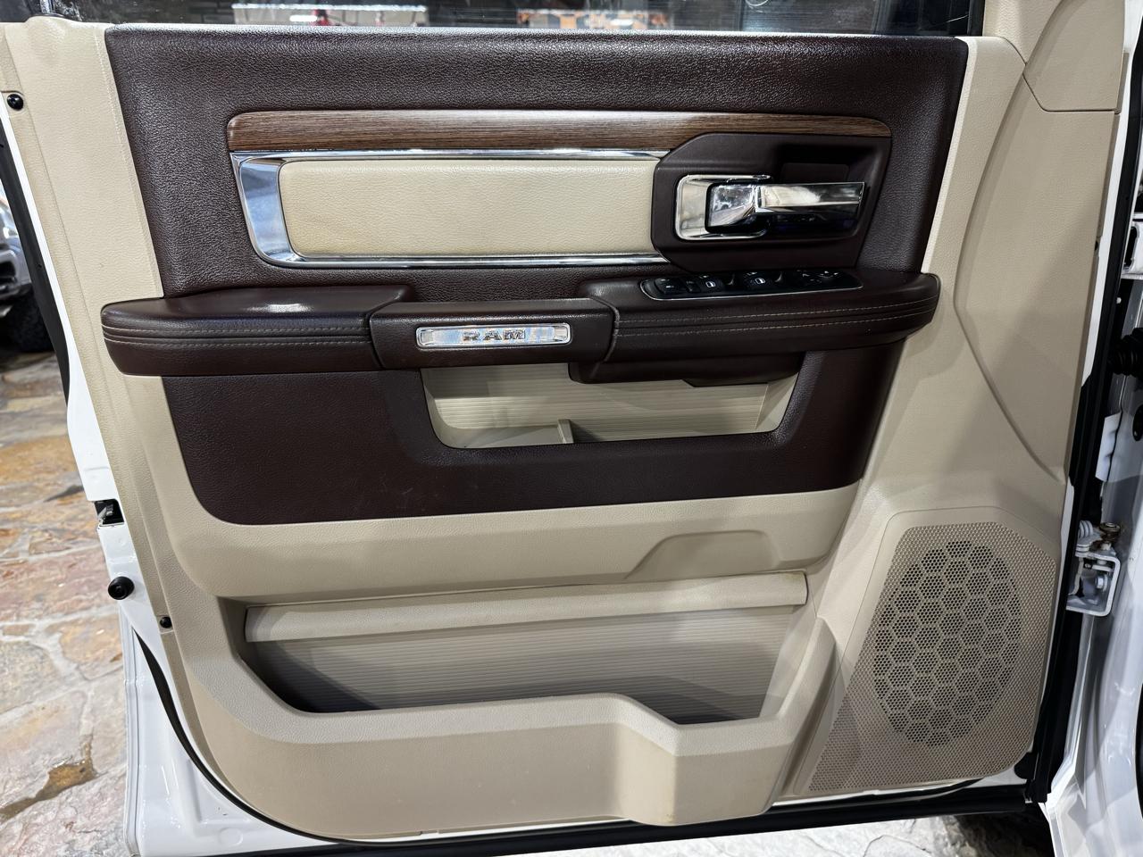 RAM 1500 2WD Crew Cab 140.5" Laramie 2014