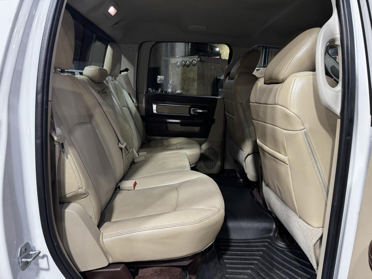 RAM 1500 2WD Crew Cab 140.5" Laramie 2014