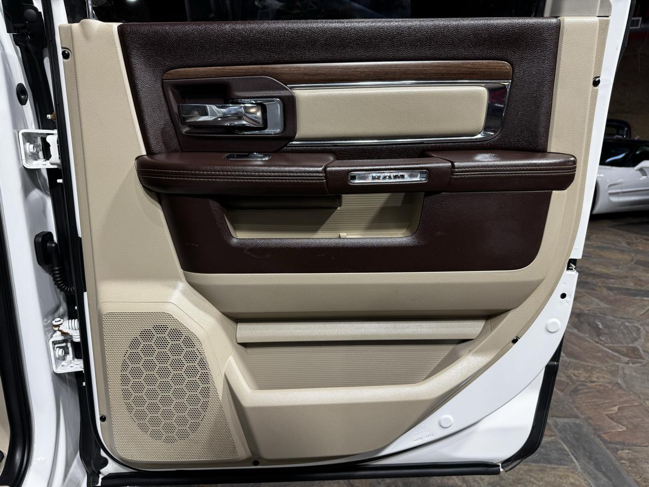 RAM 1500 2WD Crew Cab 140.5" Laramie 2014
