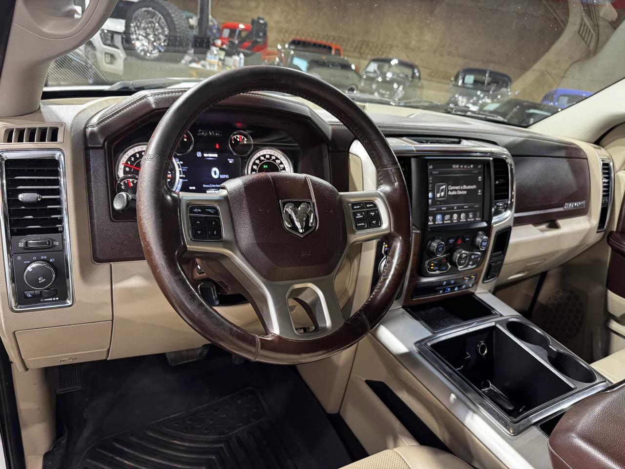 RAM 1500 2WD Crew Cab 140.5" Laramie 2014