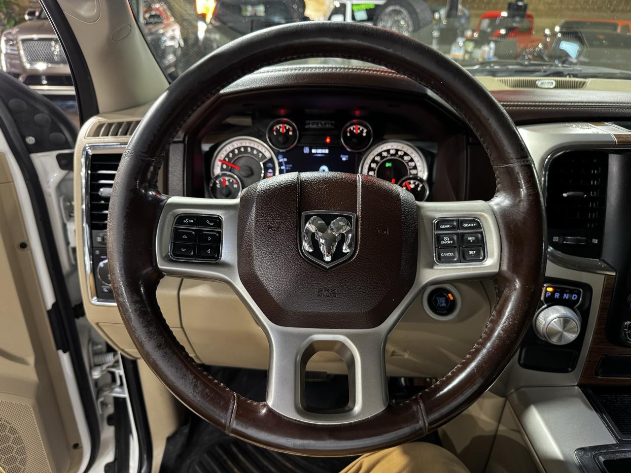 RAM 1500 2WD Crew Cab 140.5" Laramie 2014