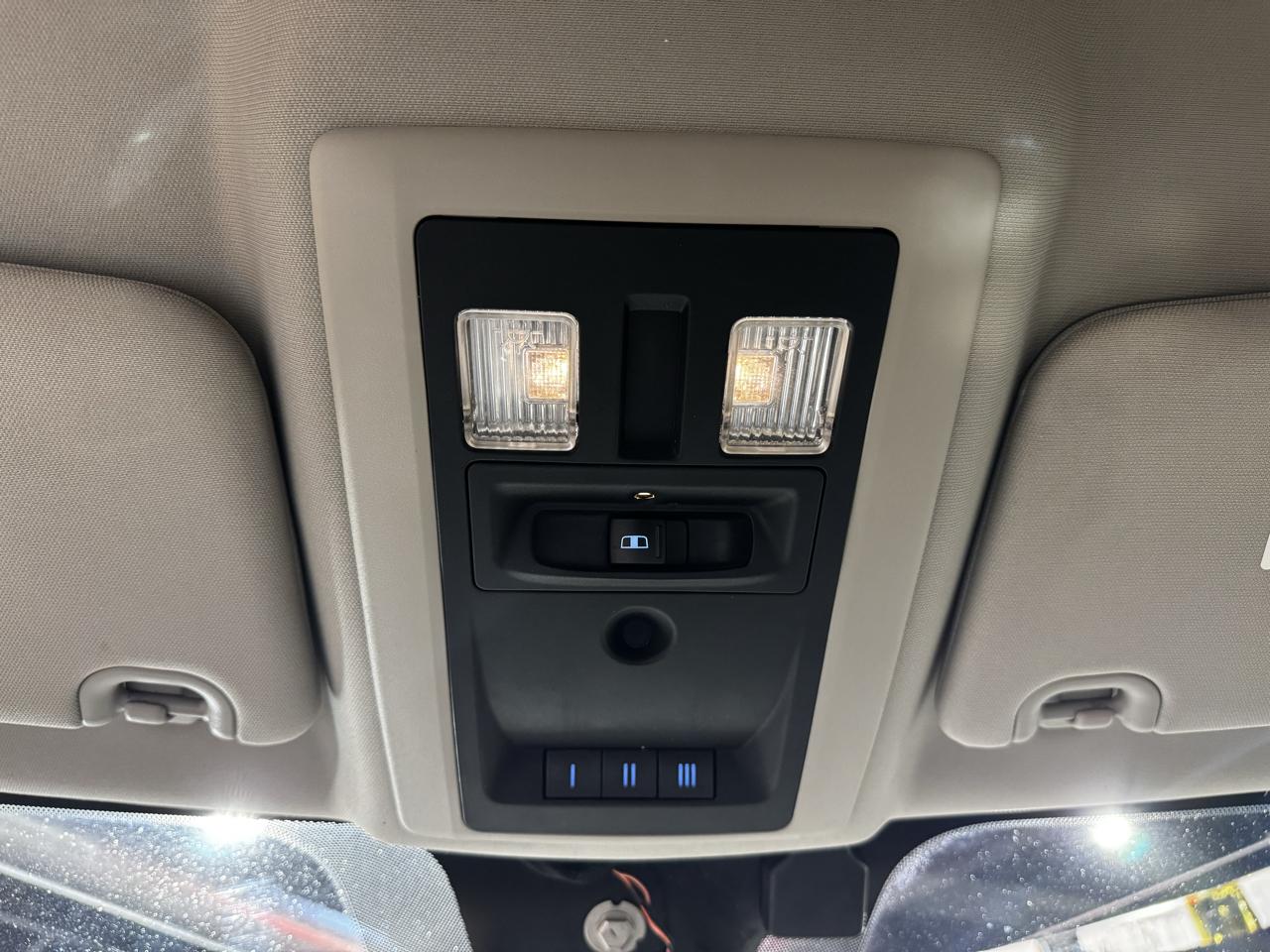 RAM 1500 2WD Crew Cab 140.5" Laramie 2014