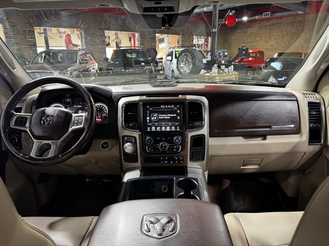 RAM 1500 2WD Crew Cab 140.5" Laramie 2014