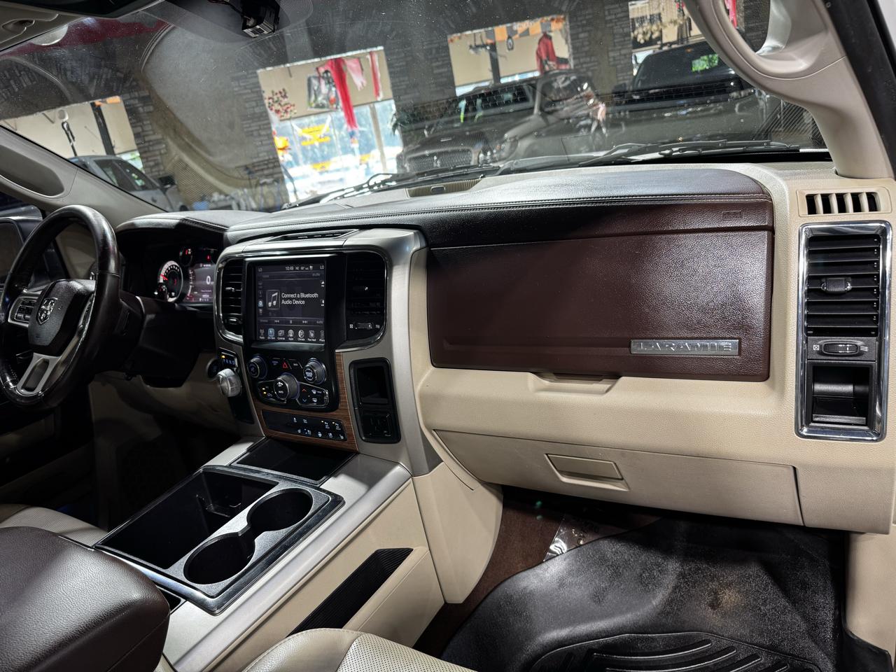 RAM 1500 2WD Crew Cab 140.5" Laramie 2014