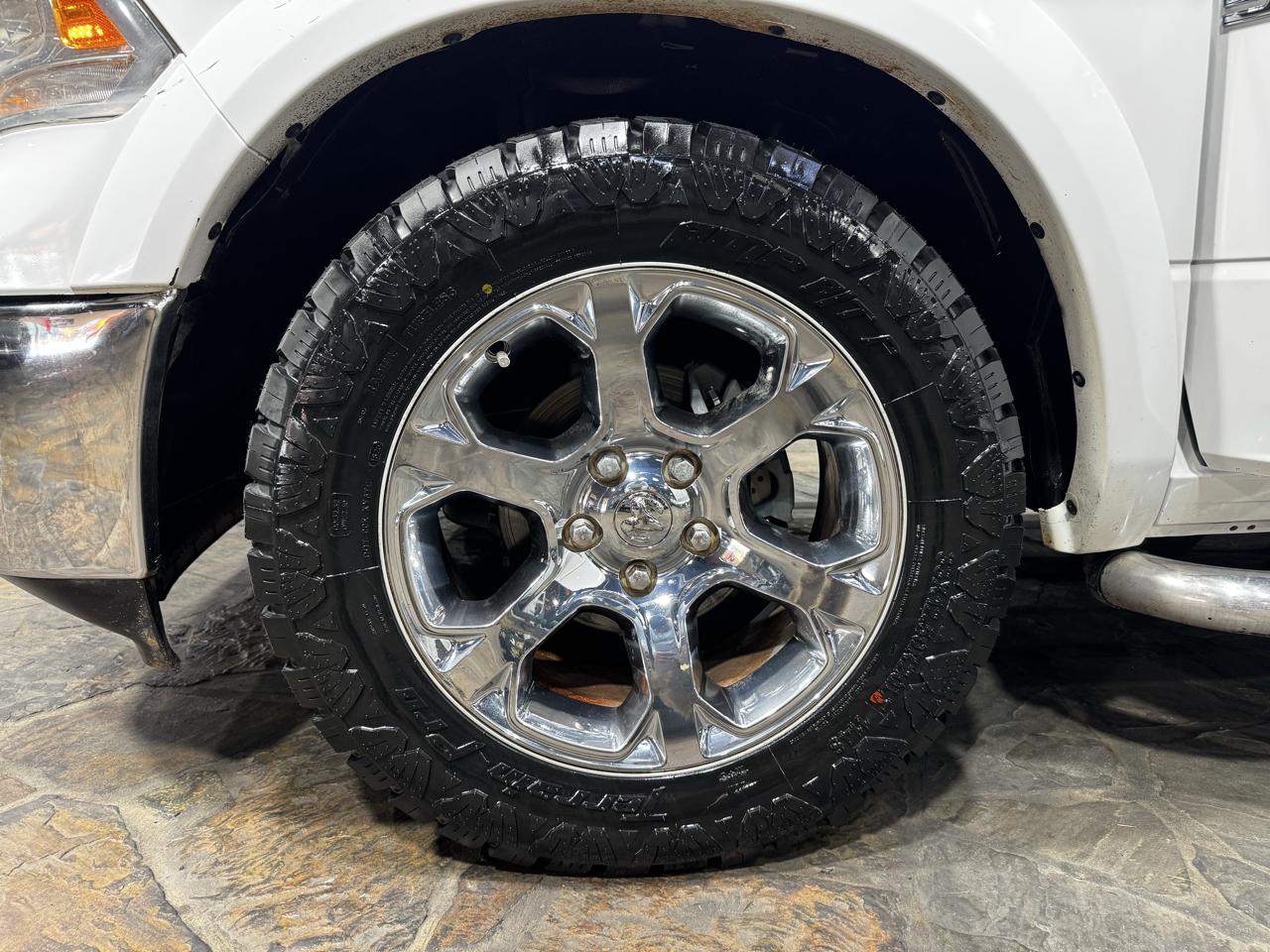 RAM 1500 2WD Crew Cab 140.5" Laramie 2014