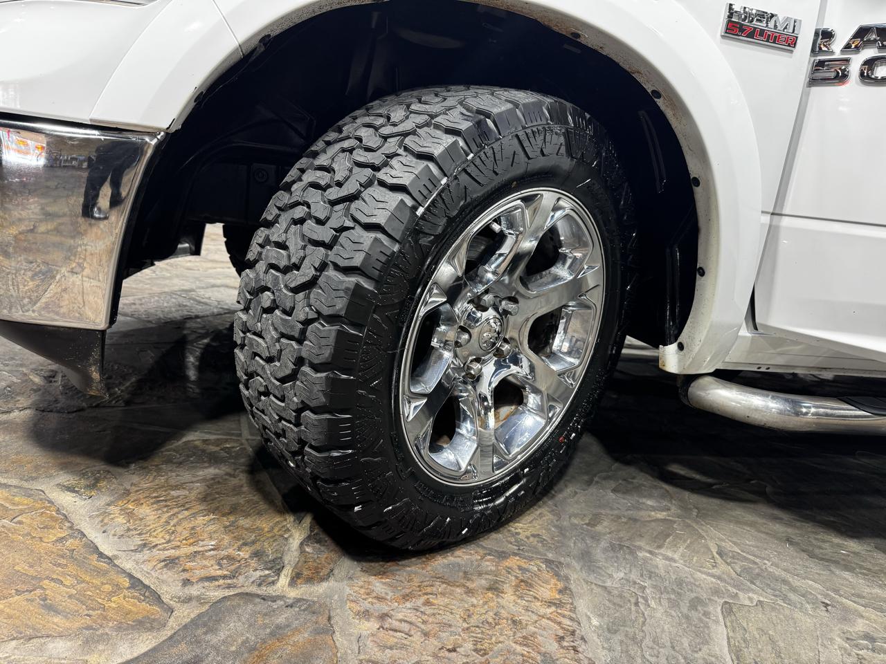 RAM 1500 2WD Crew Cab 140.5" Laramie 2014