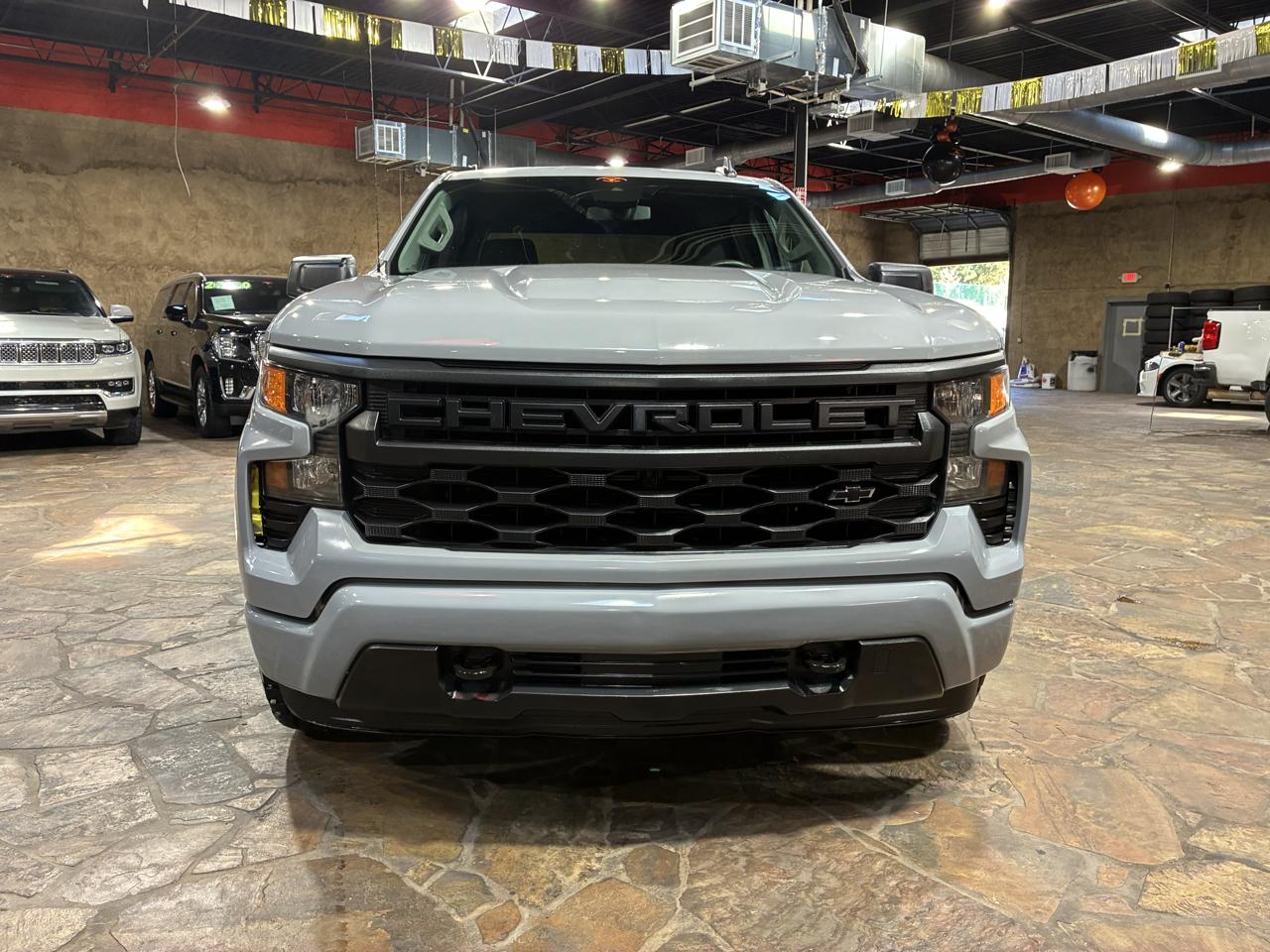 Chevrolet Silverado 1500 2WD Crew Cab 147" Custom 2024