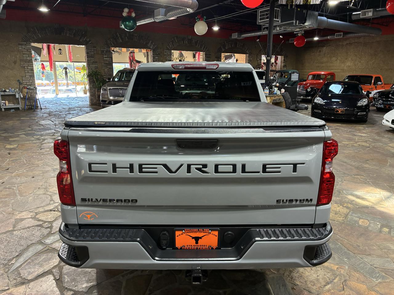 Chevrolet Silverado 1500 2WD Crew Cab 147" Custom 2024