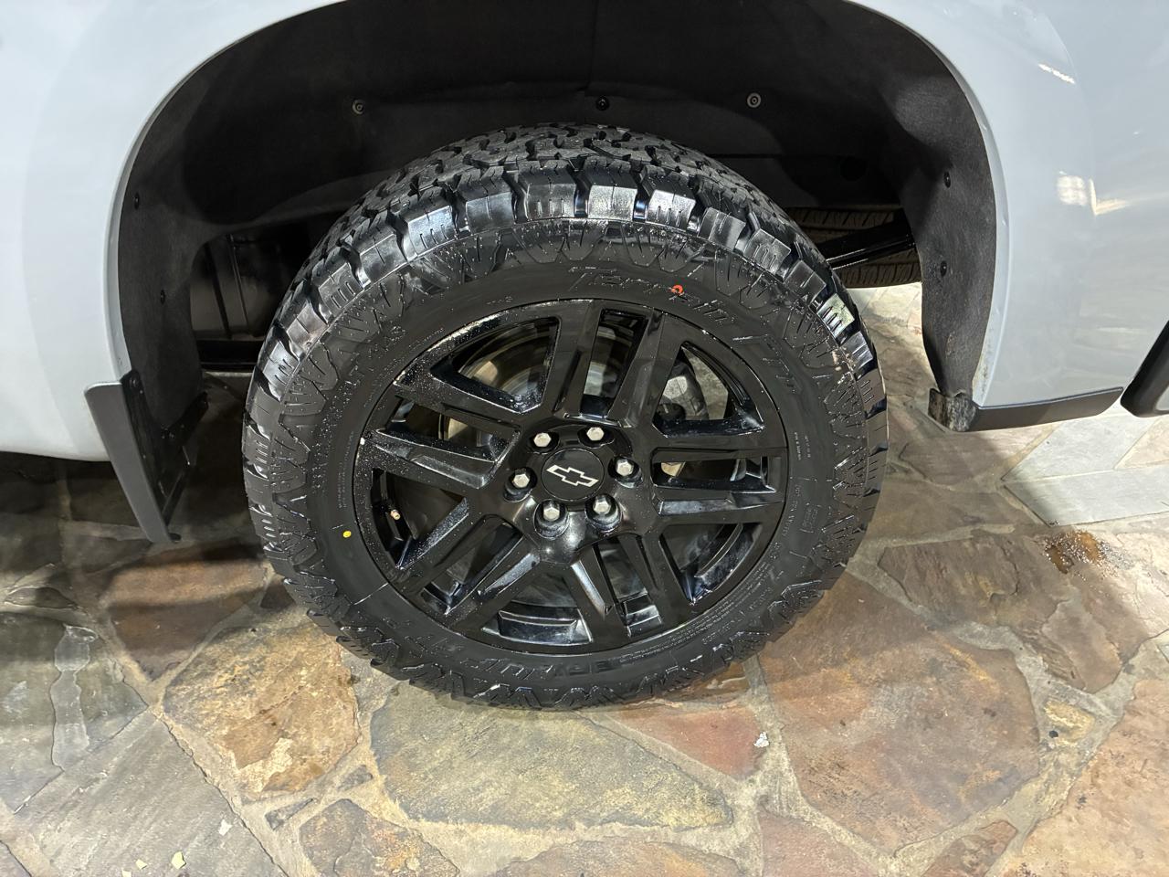 Chevrolet Silverado 1500 2WD Crew Cab 147" Custom 2024