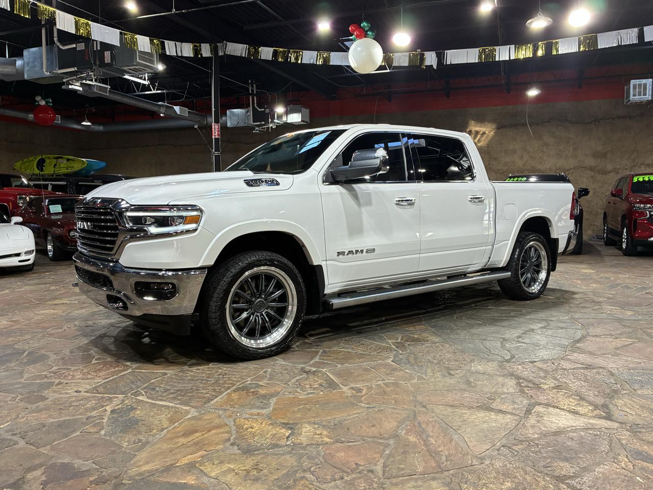 RAM 1500 Longhorn 4x4 Crew Cab 5'7" Box 2022