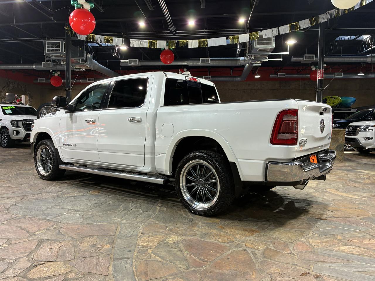 RAM 1500 Longhorn 4x4 Crew Cab 5'7" Box 2022