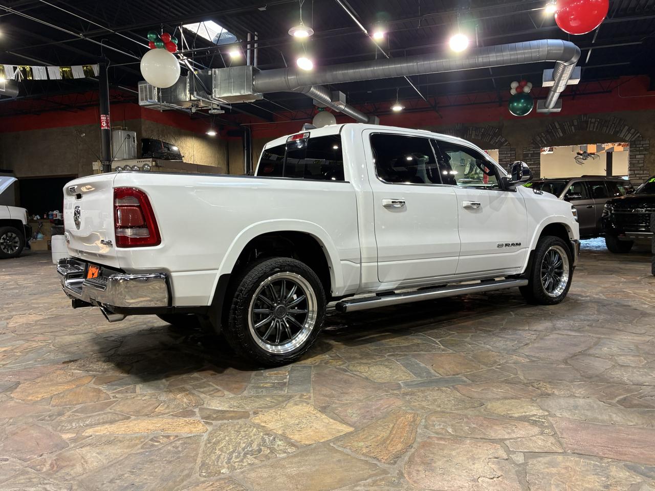 RAM 1500 Longhorn 4x4 Crew Cab 5'7" Box 2022