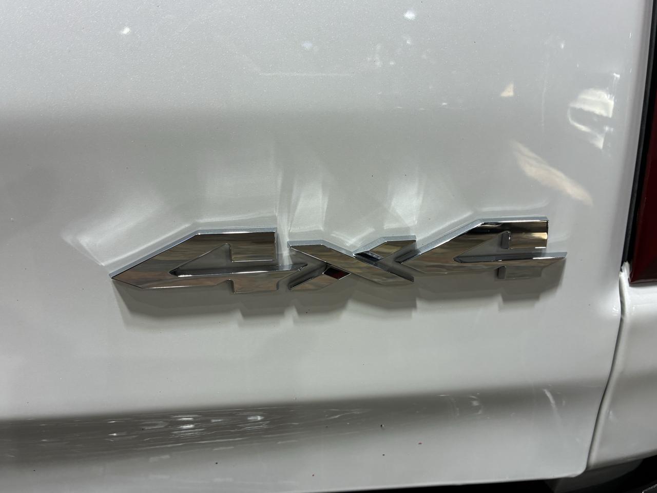 RAM 1500 Longhorn 4x4 Crew Cab 5'7" Box 2022