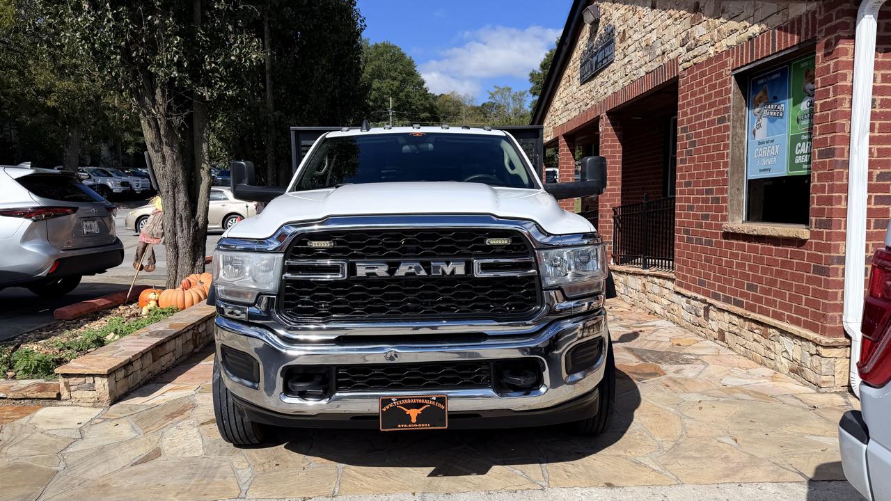 RAM 5500 Chassis Cab Tradesman 4x2 Reg Cab 120" CA 204.5" WB 2019