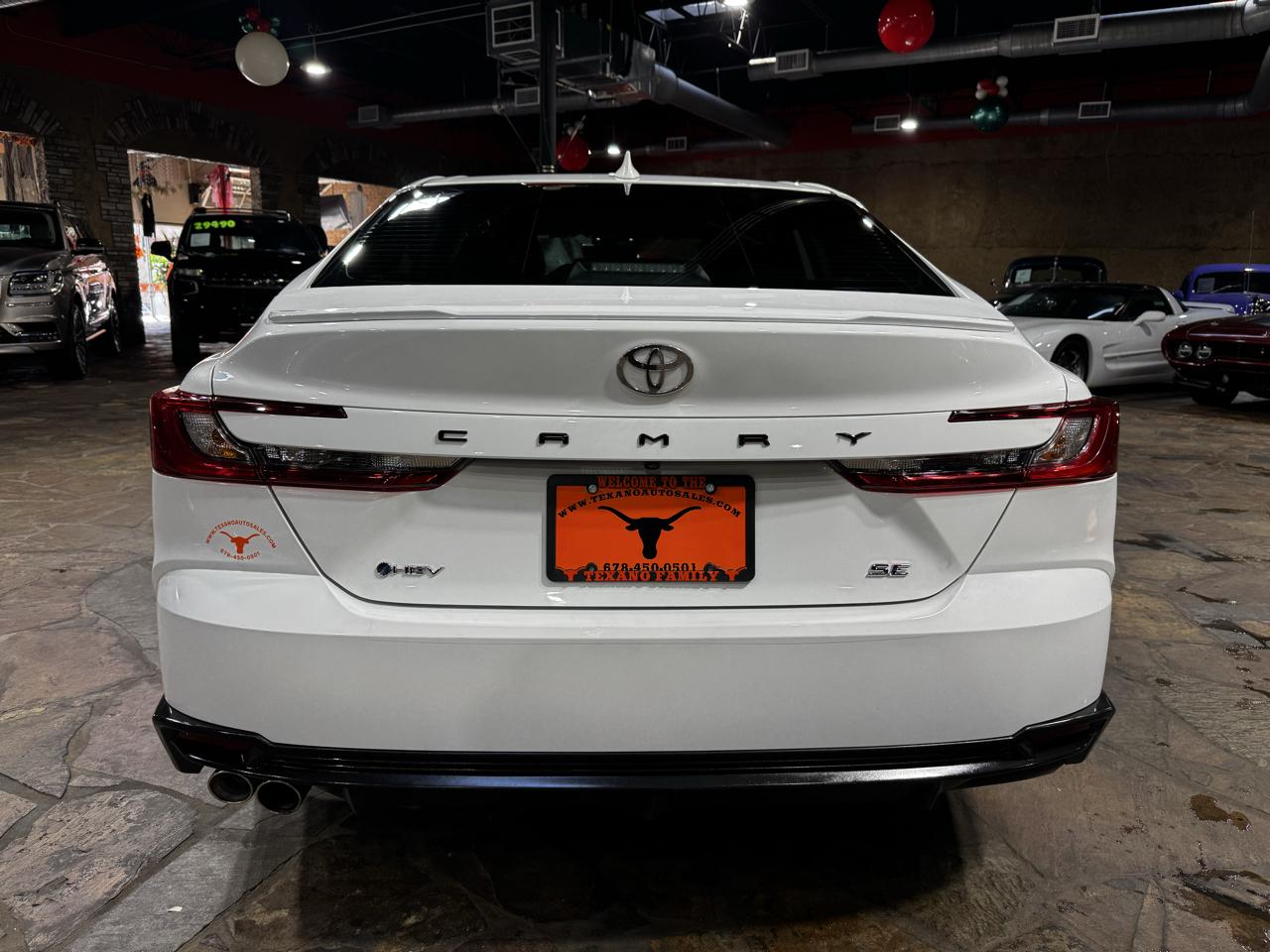 Toyota Camry XLE (Natl) 2025
