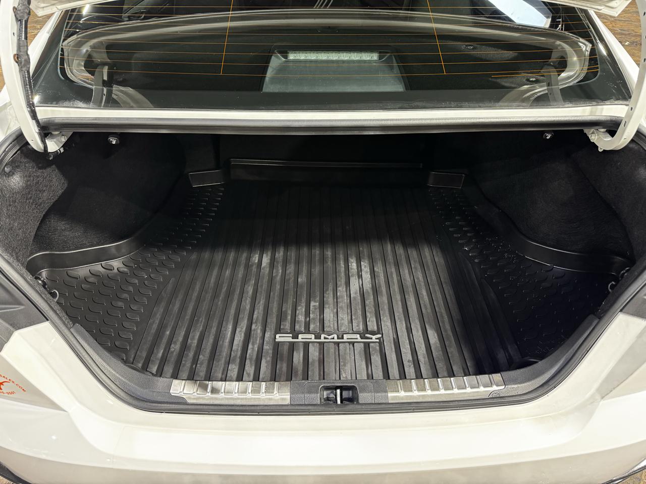 Toyota Camry XLE (Natl) 2025