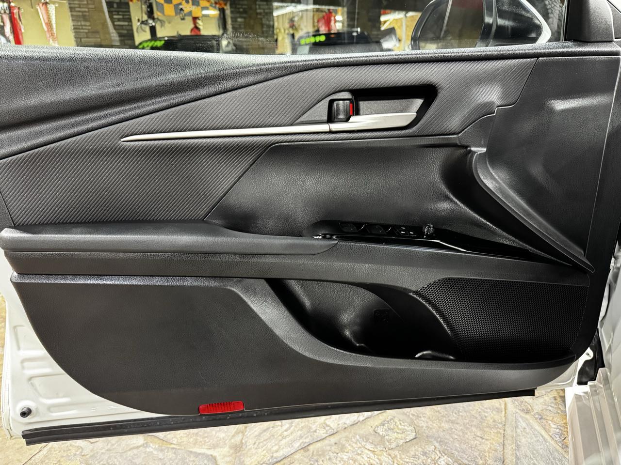 Toyota Camry XLE (Natl) 2025