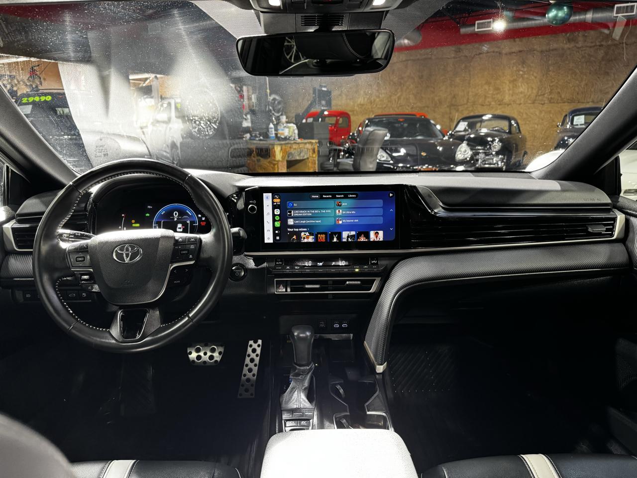 Toyota Camry XLE (Natl) 2025