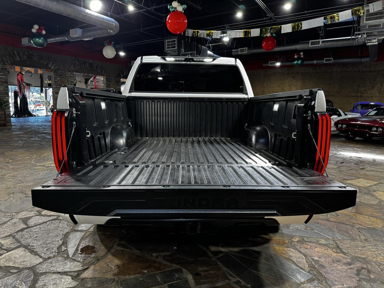Toyota Tundra 2WD SR5 CrewMax 5.5' Bed (Natl) 2022