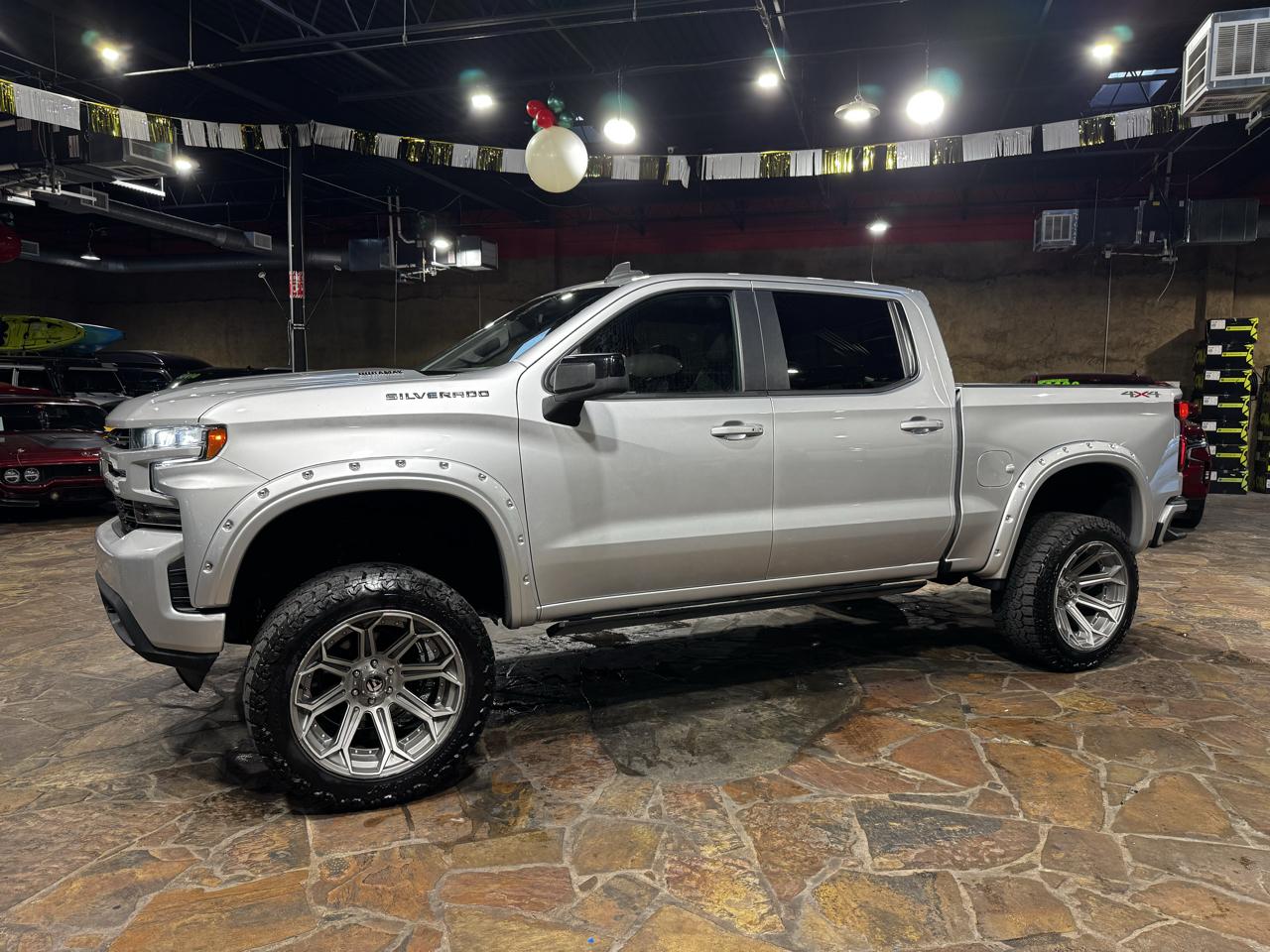 Chevrolet Silverado 1500 4WD Crew Cab 147" RST 2021