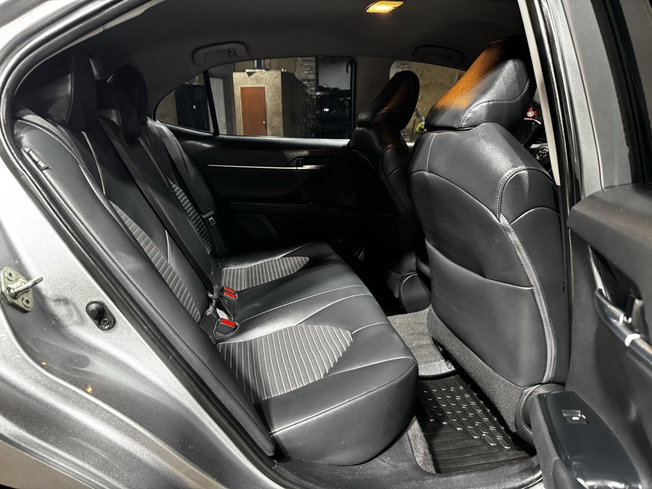 Toyota Camry XLE Auto (Natl) 2019