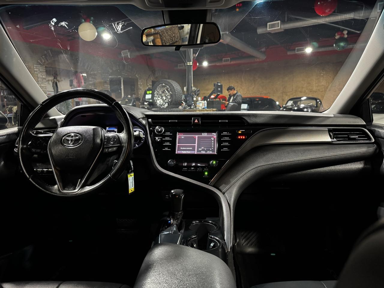 Toyota Camry XLE Auto (Natl) 2019