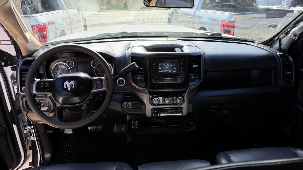 RAM 3500 Chassis Cab Tradesman 4WD Crew Cab 60" CA 172.4" WB 2019
