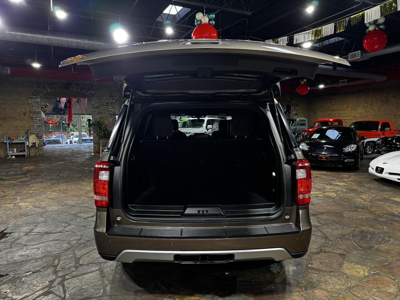 Ford Expedition XLT 4x4 2019