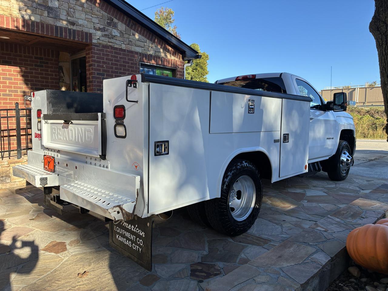Chevrolet Silverado 3500HD 4WD Reg Cab 137.5" WB, 59.06" CA LT 2018