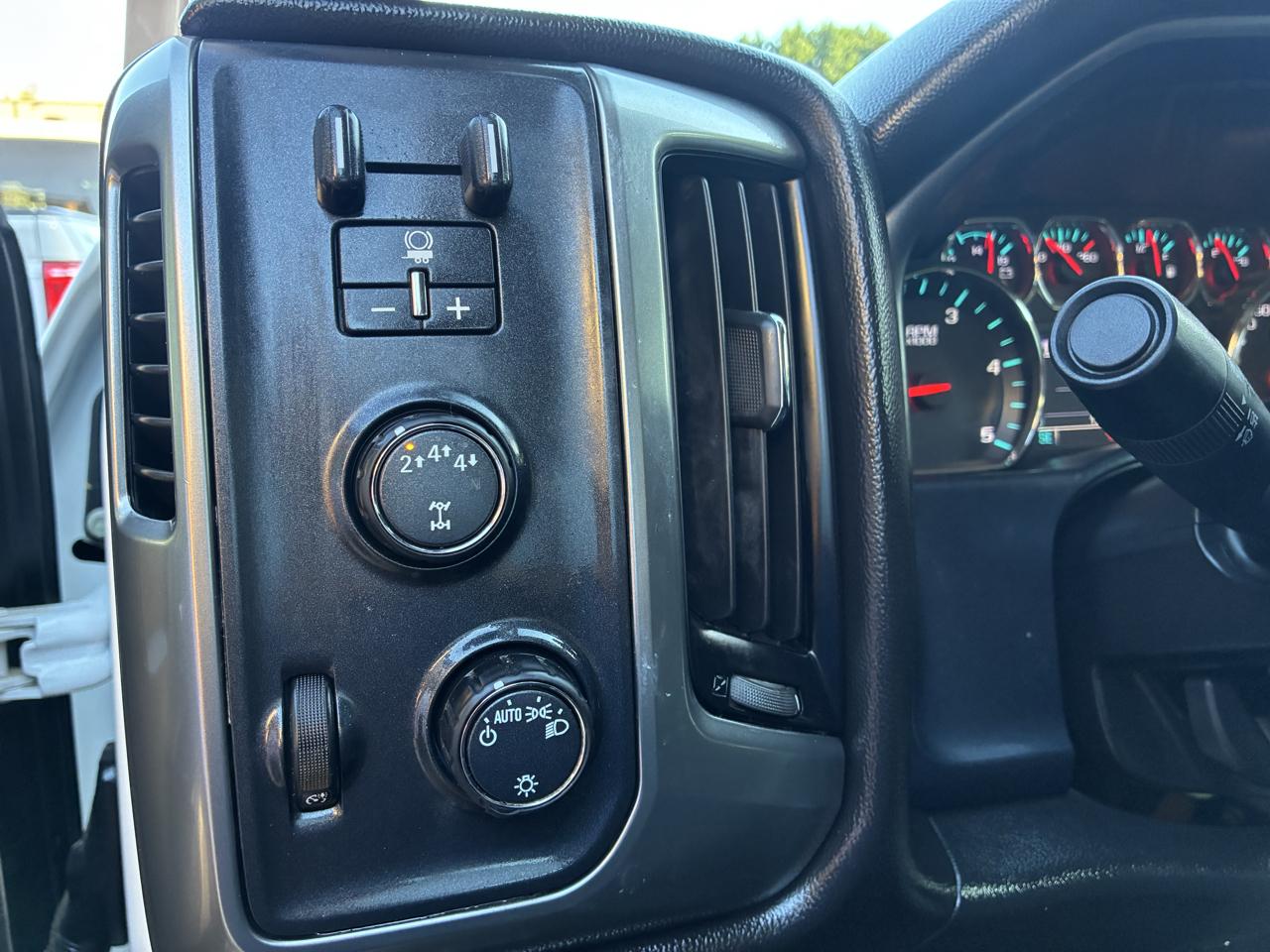 Chevrolet Silverado 3500HD 4WD Reg Cab 137.5" WB, 59.06" CA LT 2018
