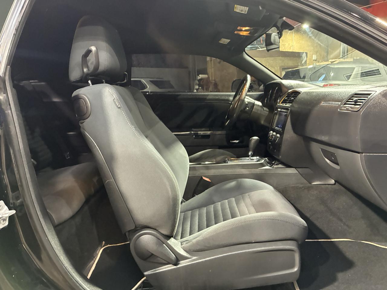Dodge Challenger 2dr Cpe SXT 2012