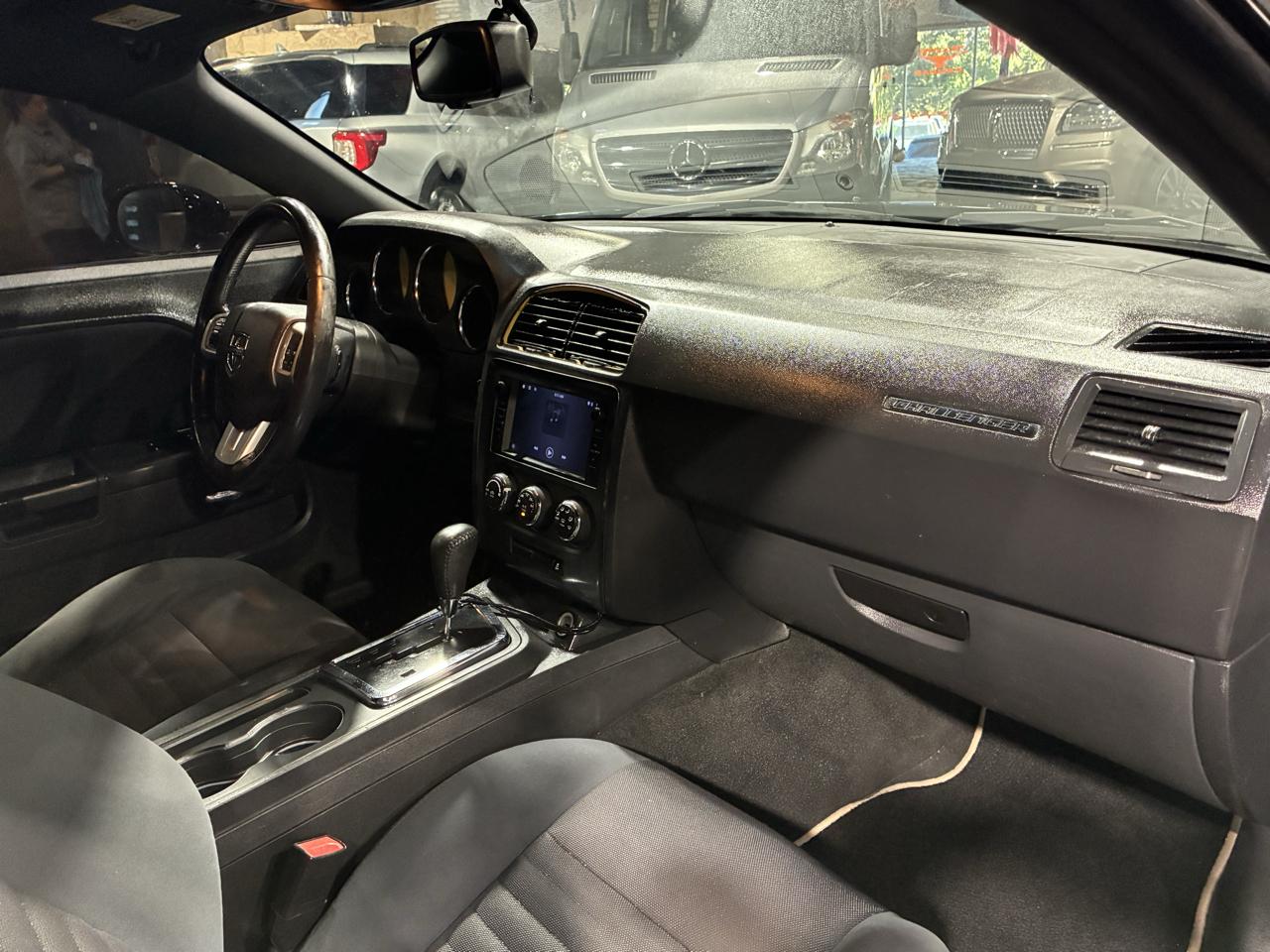 Dodge Challenger 2dr Cpe SXT 2012