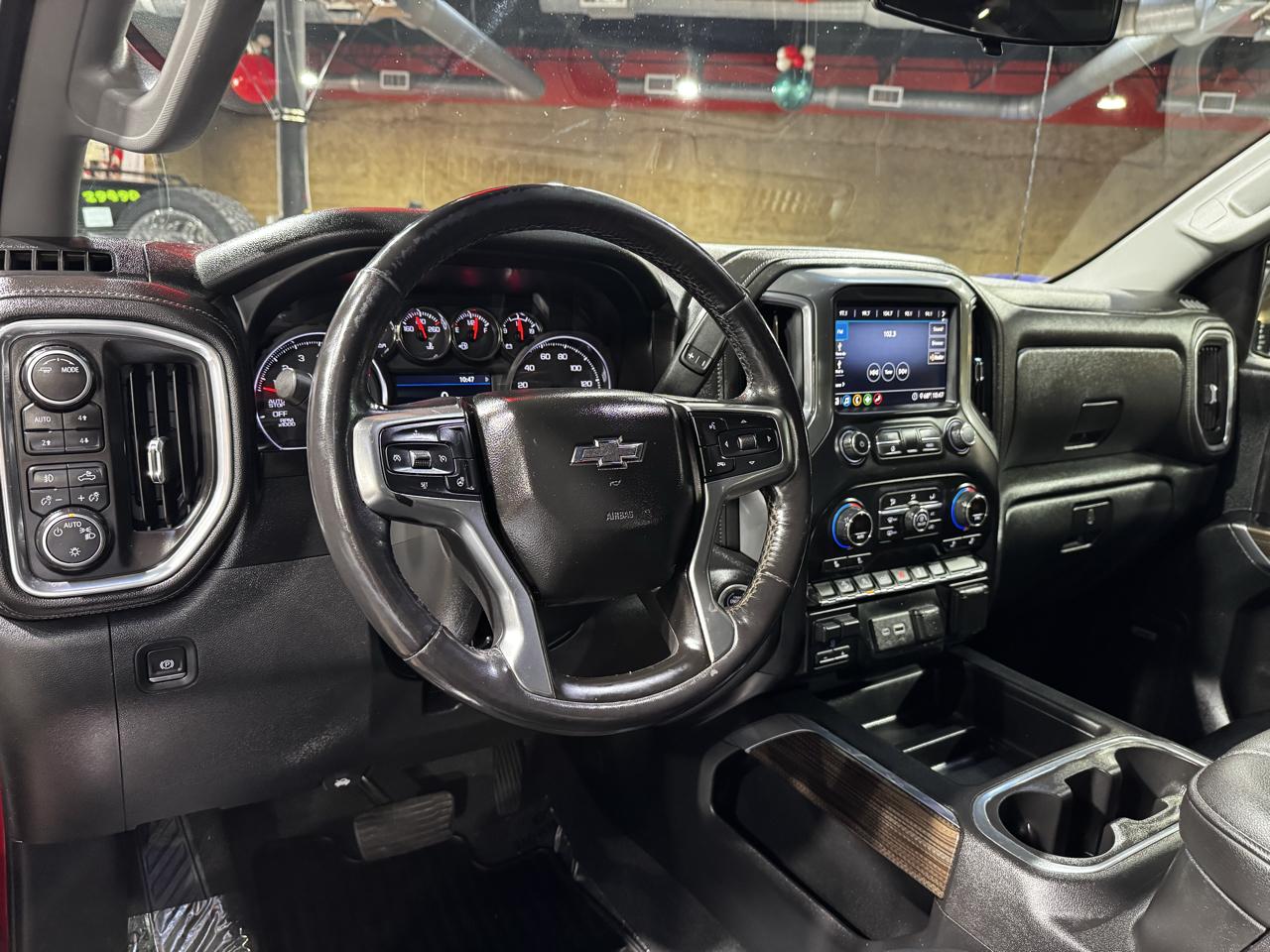 Chevrolet Silverado 1500 4WD Crew Cab 147" RST 2020